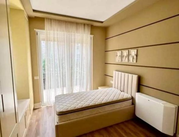 Tirane, shes apartament 3+1 150 m² Euro (TEG, REZIDENCE BANIMI)