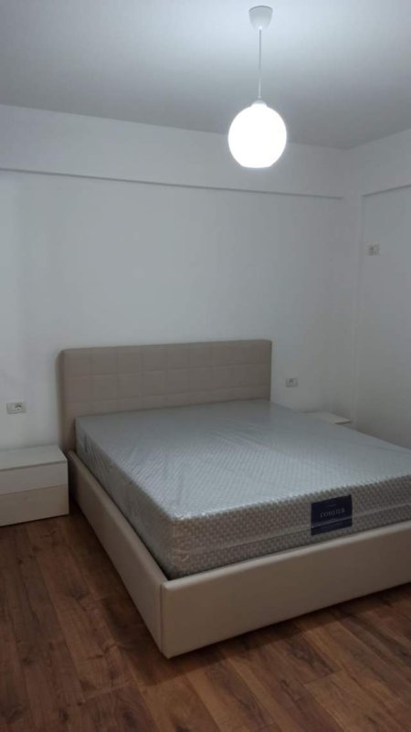 Tirane, jepet me qera apartament Kati 1, 72 m² 35.000 Leke (Ish Dogana prane Syri TV)