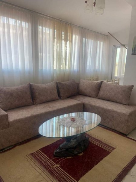 Durres, jepet me qera apartament 1+1+A+BLK Kati 8, 60 m² 250 Euro (pavaresia)