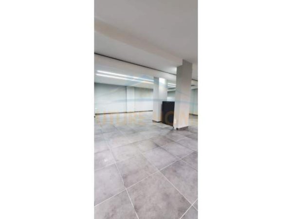 Tirane, jepet me qera garsonier 1+1 Kati 1, 650 Euro