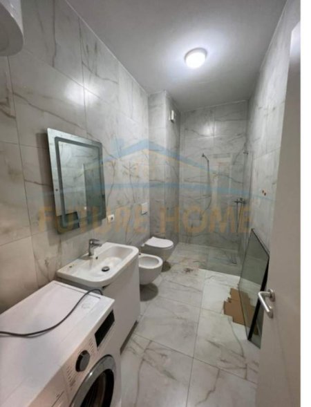 Tirane, jepet me qera apartament 2+1 Kati 4, 96 m² 500 Euro (Jordan Misja)
