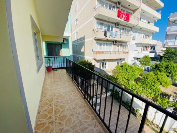 Durres, shitet Vile 2 Kate , 263 m² 200.000 Euro (Iliria Plazh Durres,Rruga Toefik Skilja)