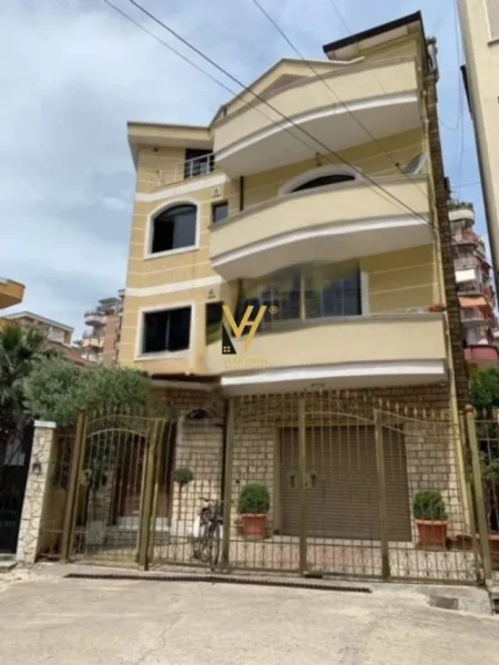 Tirane, shitet Vile Kati 0, 573 m² 700.000 Euro (don bosko)