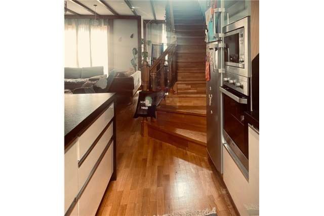 Tirane, jepet me qera Vile 4+1+A+BLK Kati 2, 180 m² 1.000 Euro (Rruga e Elbasanit)