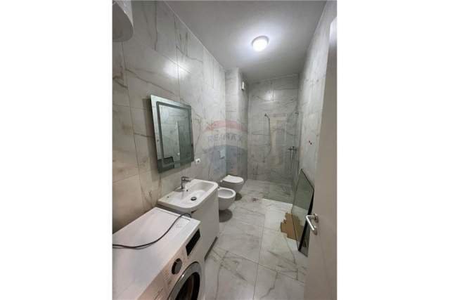 Tirane, jepet me qera apartament 2+1+BLK Kati 4, 98 m² 500 Euro (Rezidenca Marga 1)