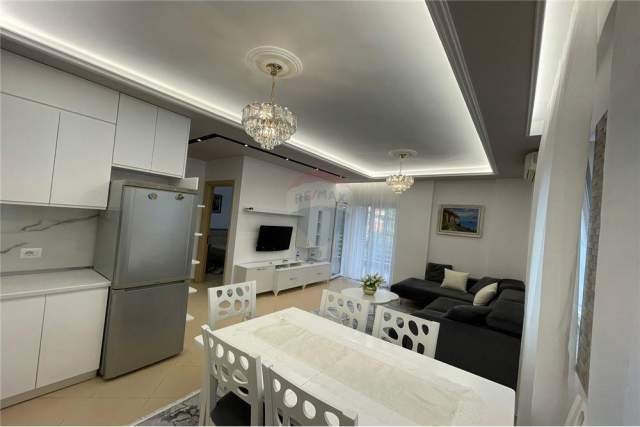 Tirane, jepet me qera apartament 1+1 Kati 3, 65 m² 500 Euro (Liqeni i Thate)