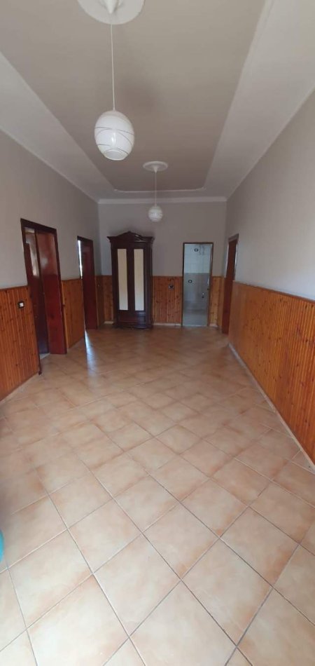 Tirane, jepet me qera apartament 3+1+BLK Kati 1, 131 m² 500 Euro (Rruga e Elbasanit)
