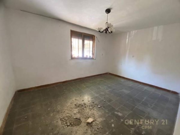 Tirane, shitet apartament 2+1+BLK Kati 1, 75.000 Euro