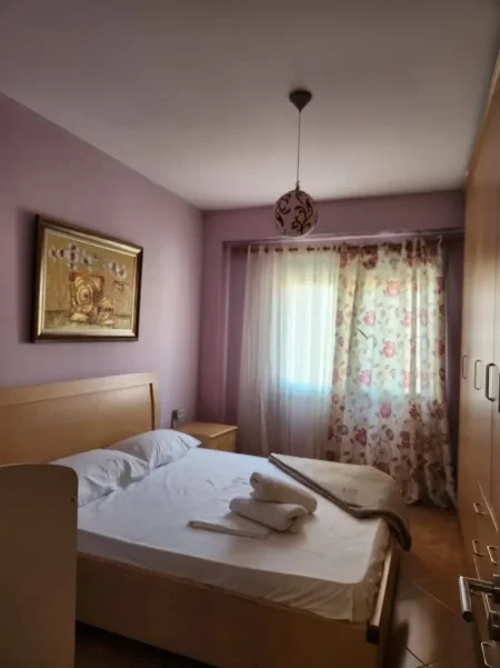 Tirane, jepet me qera apartament 1+1+Ballkon Kati 4, 62 m² 400 € (PRANE PASTICERI MELISA FRESK)