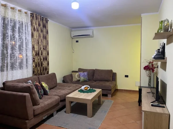 Tirane, jepet me qera apartament 1+1 Kati 3, 60 m² 460 € (FAKULTETI I SHKENCAVE)