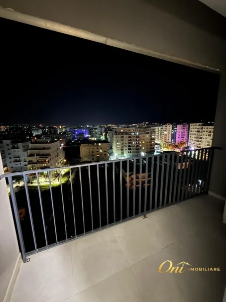 Tirane, jepet me qera apartament 1+1 Kati 9, 60 m² 450 € (KOMPLEKSI JOLLA)