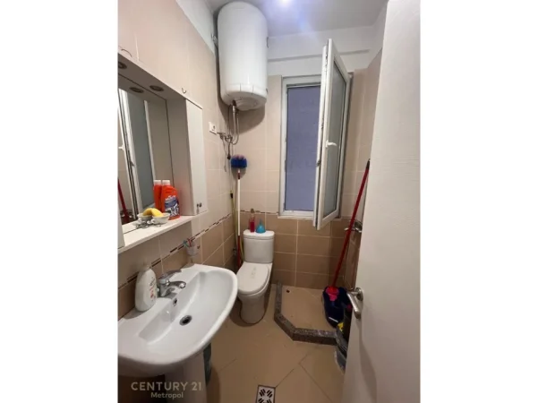 Tirane, shitet apartament 2+1 Kati 3, 106 m² 295.000 € (komuna e parisit kika 2)