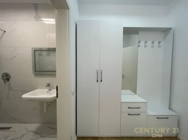 Tirane, jepet me qera apartament 2+1+Ballkon Kati 5, 100 m² 650 € (siri kodra 2)