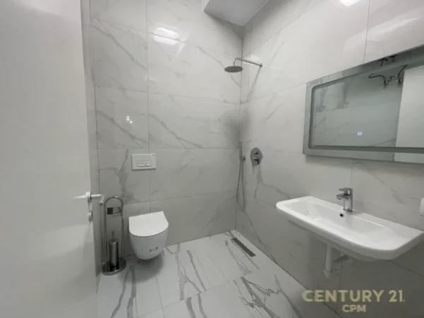 Tirane, jepet me qera apartament 2+1+Ballkon Kati 5, 100 m² 650 € (siri kodra 2)