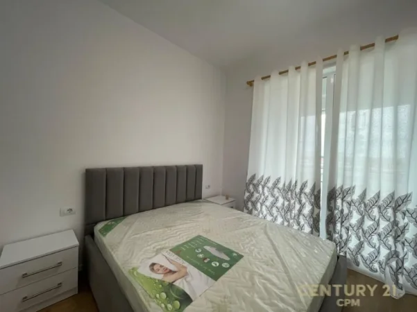 Tirane, jepet me qera apartament 2+1+Ballkon Kati 5, 100 m² 650 € (siri kodra 2)