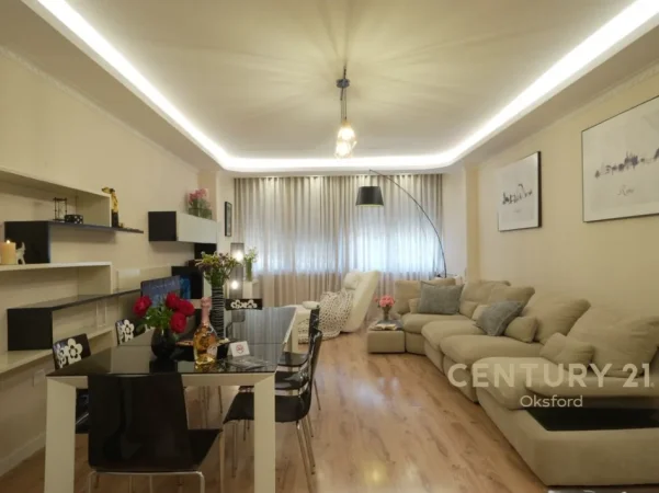 Tirane, jepet me qera apartament 2+1 Kati 6, 128 m² 1.000 € (komuna e parisit medar shtylla)