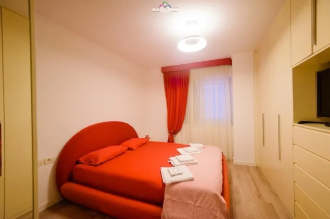 Tirane, jepet me qera apartament Kati 5, 105 m² 900 € (BRRYLI)