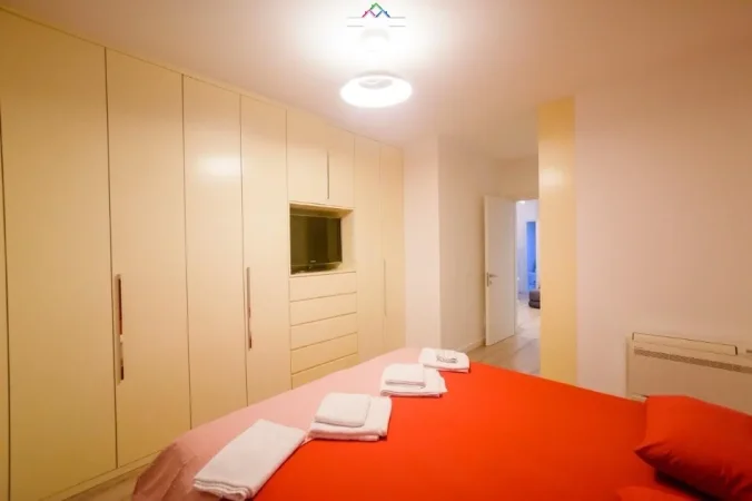 Tirane, jepet me qera apartament Kati 5, 105 m² 900 € (BRRYLI)