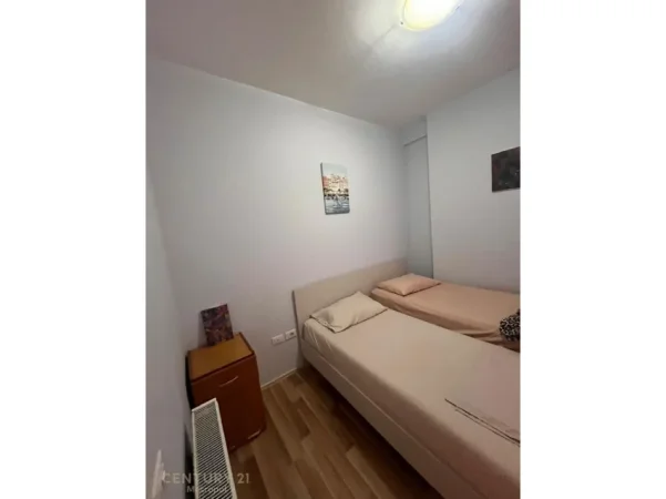 Tirane, shitet apartament 2+1+Ballkon Kati 3, 106 m² 295.000 € 