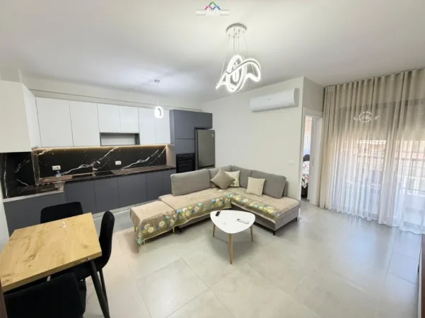 Tirane, jepet me qera apartament 2+1 Kati 2, 85 m² 900 € (Rruga e durresit)