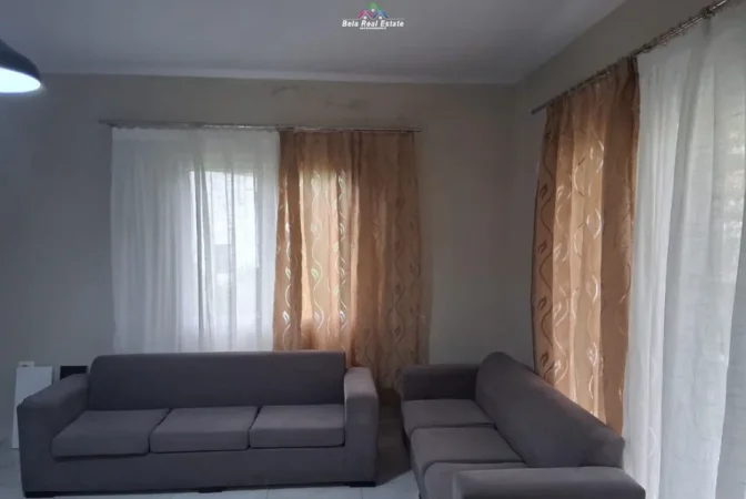 Tirane, jepet me qera Vile 3+1 Kati 3, 115 m² 580 € (rruga elbasanit)