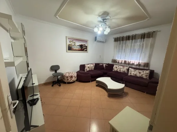 Tirane, jepet me qera apartament 2+1 Kati 4, 103 m² 500 € (xhamlliku)