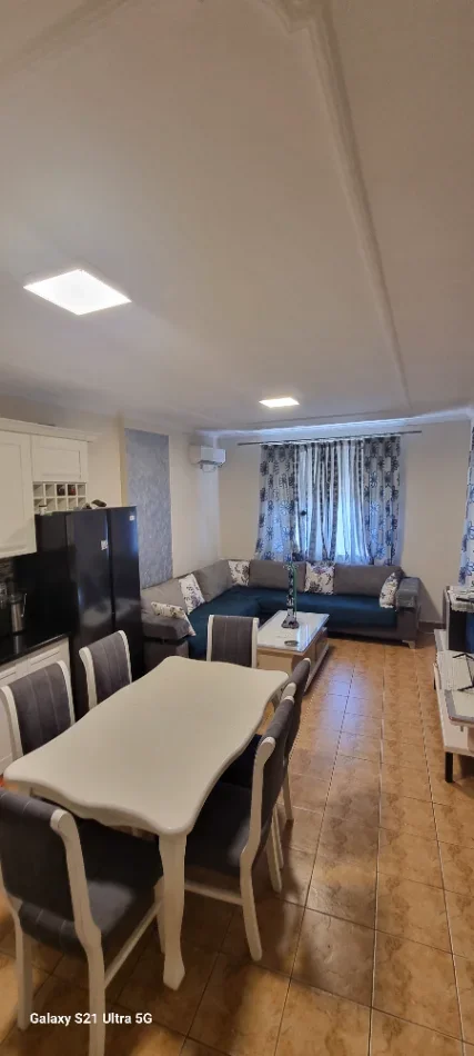Tirane, jepet me qera apartament 2+1+Ballkon Kati 7, 1 m² 500 €