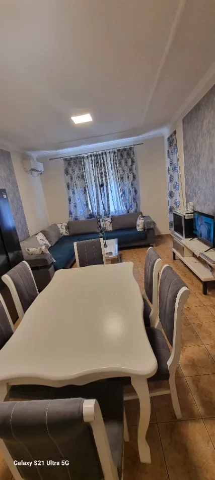 Tirane, jepet me qera apartament 2+1+Ballkon Kati 7, 1 m² 500 €