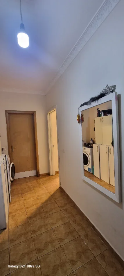 Tirane, jepet me qera apartament 2+1+Ballkon Kati 7, 1 m² 500 €