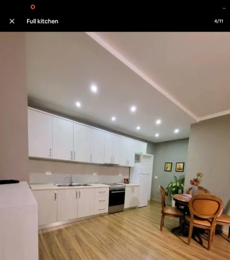 Tirane, jepet me qera apartament 1+1+Ballkon Kati 11, 70 m² 650 € (+355693414015)