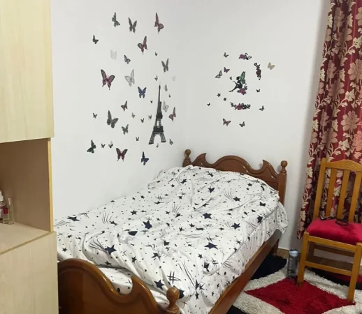 Tirane, ndarje qeraje Vile 2+1+Ballkon Kati 1, 88 € (Rruga Elbasanit)