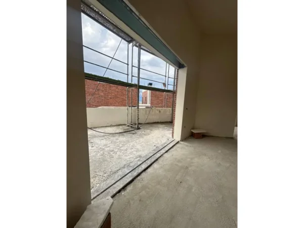 Tirane, shitet apartament 2+1+Ballkon Kati 1, 82 m² 195.000 € (kodra e diellit 2)