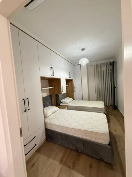 Tirane, jepet me qera apartament 2+1 Kati 4, 95 m² 830 € (Rruga Don Bosko)