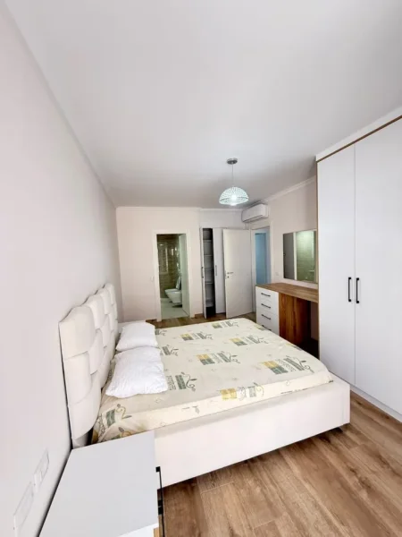 Tirane, jepet me qera apartament 2+1 Kati 4, 95 m² 830 € (Rruga Don Bosko)