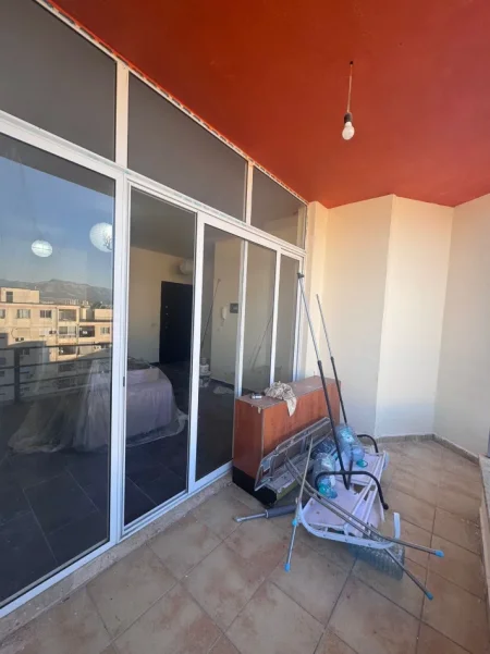 Tirane, shitet nga Pronari, pa-komision 1+1 Kati 8, 49 m²