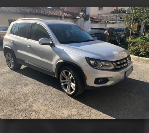 Tirane, shitet makine Benzin+Gaz, gri metalizato automatik Kondicioner 215.000 km 9.500 €