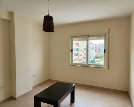 Tirane, jepet me qera Apartament 2+1+Ballkon, BOSH, Kati 3,  100 m², Cmimi 550 € Rruga Jordan Misja, Tiranë.