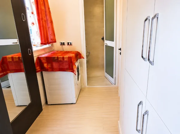 Tirane, shitet apartament 1+1+Ballkon Kati 0, 52 m² 75.000 € 