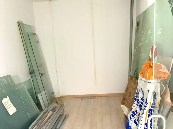 Tirane, jepet me qera ambjent biznesi , 330 m² 4.500 €