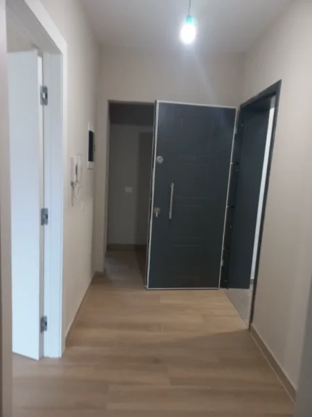 Tirane,Shitet Apart bollshëm 2+1+2banjo,pallat ri 2025,kati 10,sip.104 m², Cmimi 360'000€,diskutushëm prane Pazarit Ri rr. Q.Stafa e rr.H.Tasim.Tirane