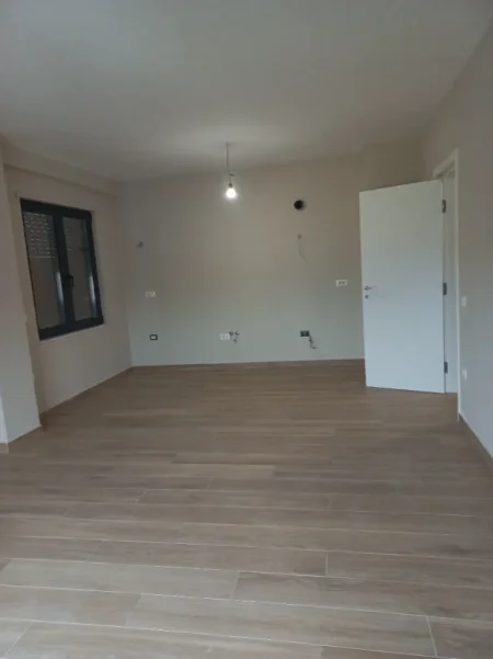 Tirane,Shitet Apart bollshëm 2+1+2banjo,pallat ri 2025,kati 10,sip.104 m², Cmimi 360'000€,diskutushëm prane Pazarit Ri rr. Q.Stafa e rr.H.Tasim.Tirane