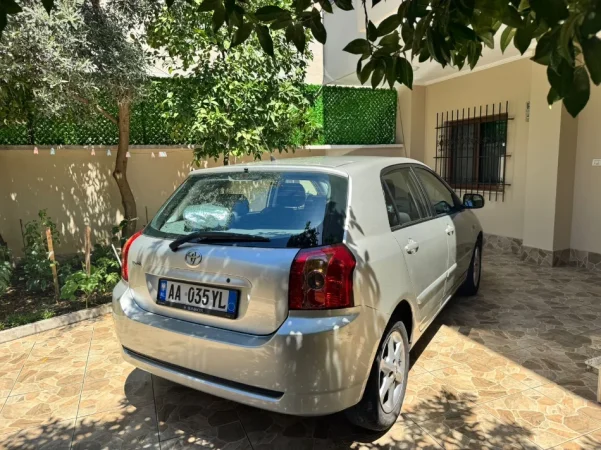 Tirane, shes makine Toyota Corolla Nafte, gri metalizato manuale Kondicioner 199.000 km 1 €