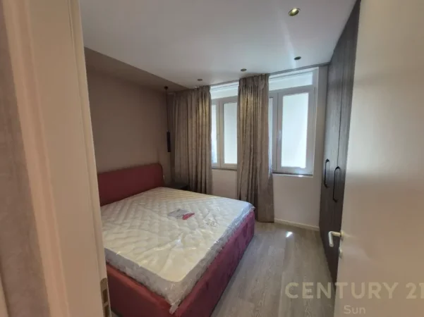 Tirane, shitet apartament 2+1 Kati 4, 64 m² 210.000 € (ish blloku rruga perlat rexhepi)