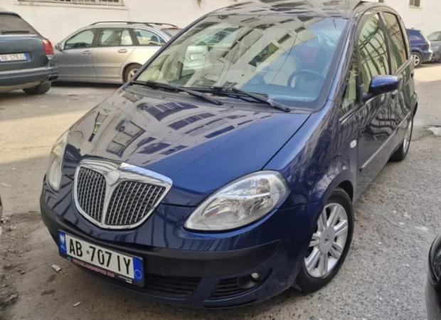 Tirane, shes makine Lancia musa Benzin+Gaz, blu automatik Kondicioner 2.300 €