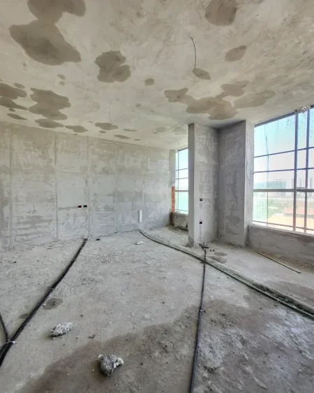 Tirane, shitet apartament 2+1+Ballkon Kati 3, 116 m² 180.000 € (Bulevardi I ri)