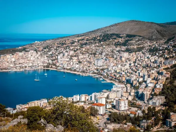 Sarande, shitet apartament 2+1+Ballkon Kati 2, 101 m² 201.200 € (Rruga Mitat Hoxha)