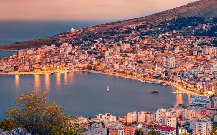 Sarande, shitet apartament 2+1+Ballkon Kati 2, 101 m² 201.200 € (Rruga Mitat Hoxha)