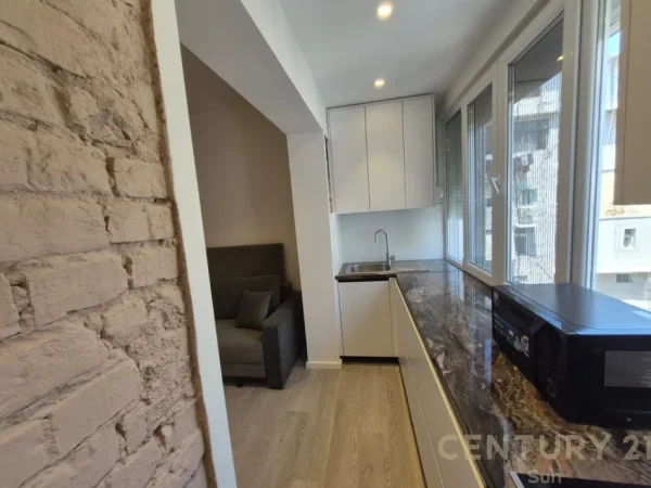Tirane, shitet apartament 2+1 Kati 4, 65 m² 210.000 € (Blloku SUN142899)