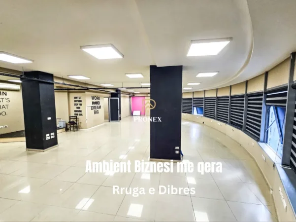 Tirane, jepet me qera ambjent biznesi Kati 5, 300 m² 2.600 € (Rruga e Dibres)