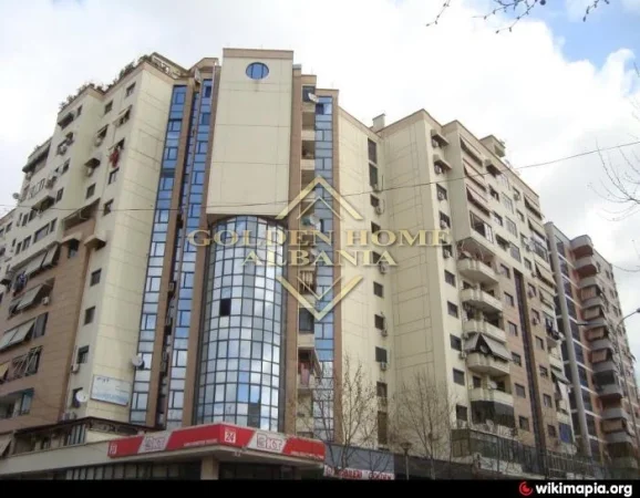 Tirane, shitet apartament , 69 m²